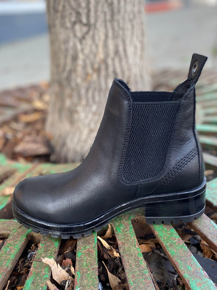 Eastland jasmine 2025 chelsea boot