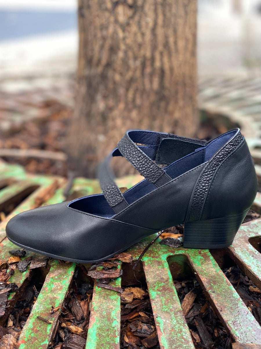 Dorking Women's Dora Mary Jane Pumps- Negro/ Dust/ Plomo
