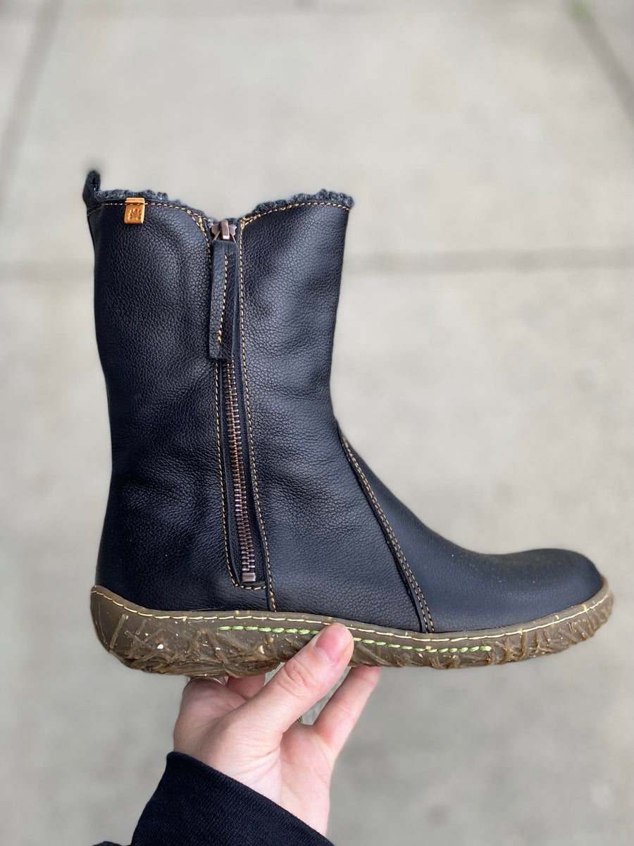 El Naturalista Nido Black – Walk Rite Shoes