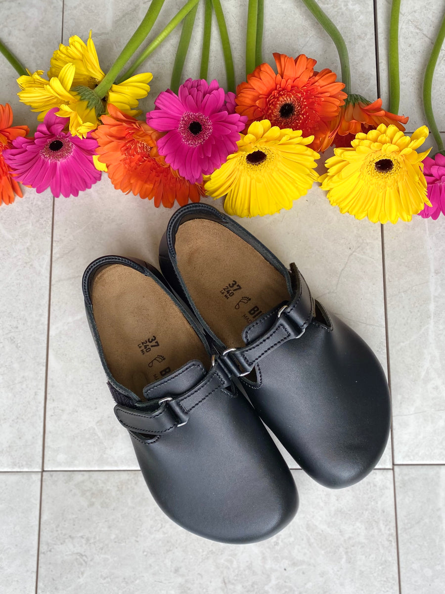 Birkenstock Linz Black – Walk Rite Shoes - Main Image
