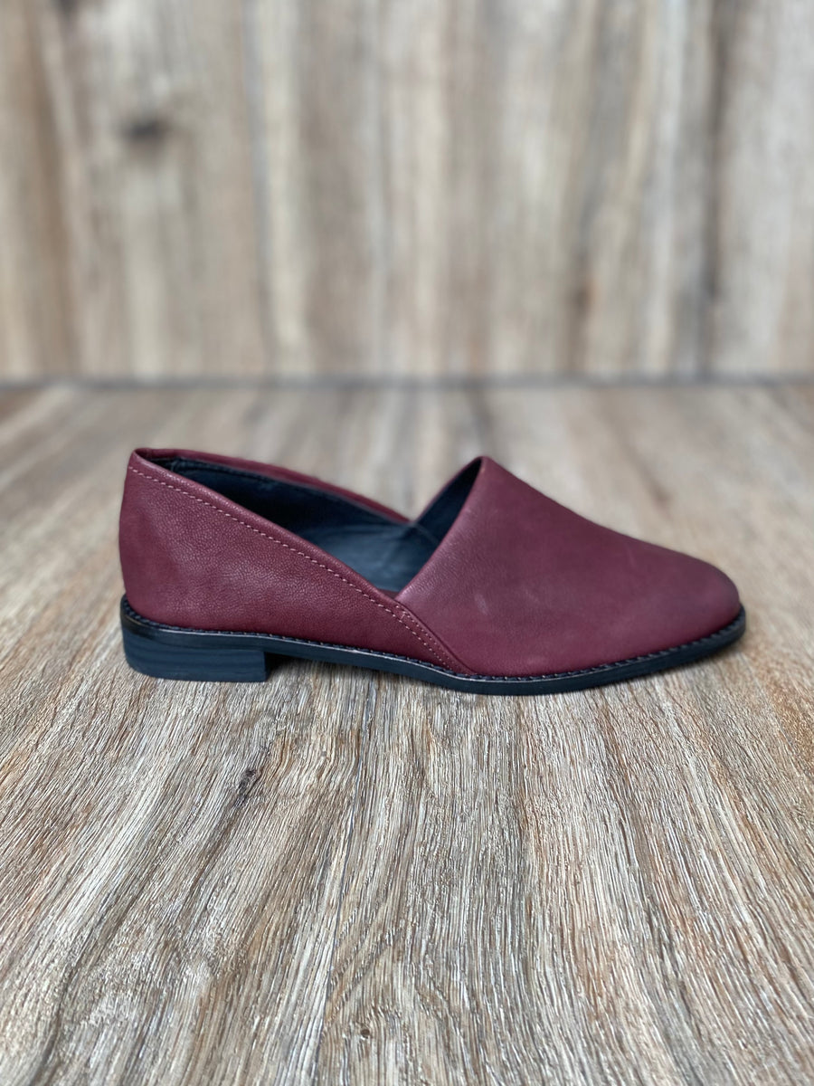 Step into Style: The Ultimate Guide to Pure Tone Women's Shoes Burgundy Combination