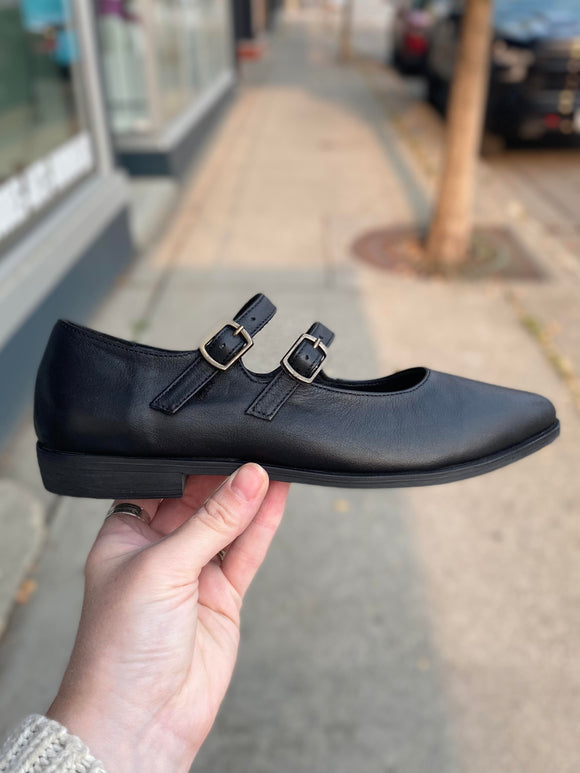 Bueno - Bess - Black