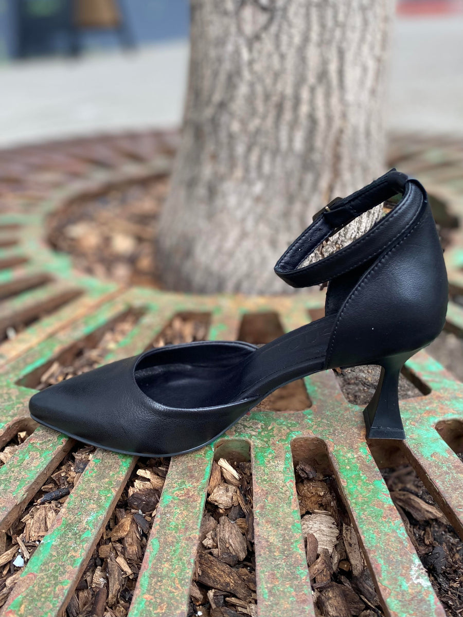Bueno - Wells - Black – Walk Rite Shoes