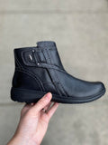 Clarks - Carleigh - Black