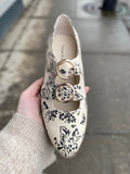 Django & Juliette - Gifth - Milk / Black Floral