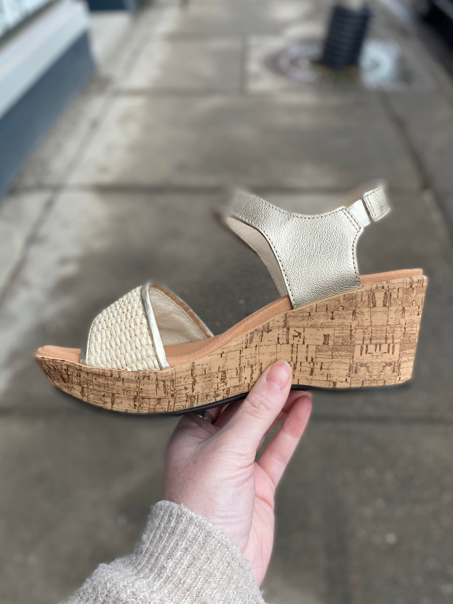 Naot - Summer - Raffia – Walk Rite Shoes