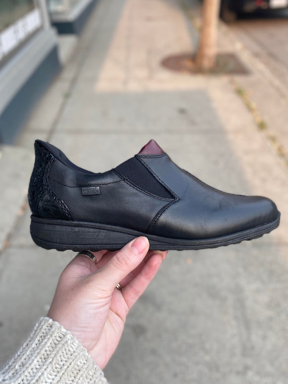 Rieker - Donna - Black *Slip-in* *WIDE*