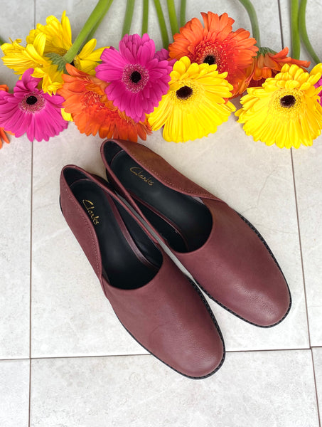 Step into Style: The Ultimate Guide to Pure Tone Women's Shoes Burgundy Combination